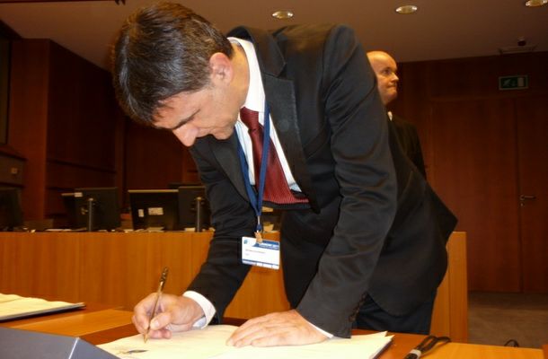Krsmanović u Briselu potpisao Sporazum