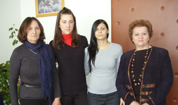Učenici i profesori u Rogatici Učenici i profesori u Rogatici
