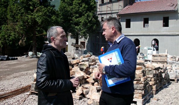 Branislav Mitrović i Mile Lakić u Andrićgradu Branislav Mitrović i Mile Lakić u Andrićgradu