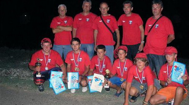 Екипа јуниора Сортско-риболовачког друштва Младица из Фоче