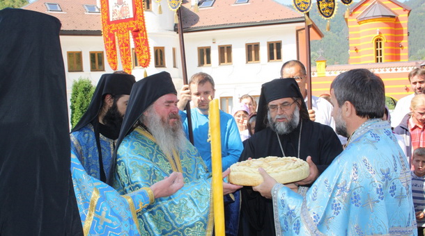 Manastir u Dobrunu proslavio krsnu slavu Manastir u Dobrunu proslavio krsnu slavu