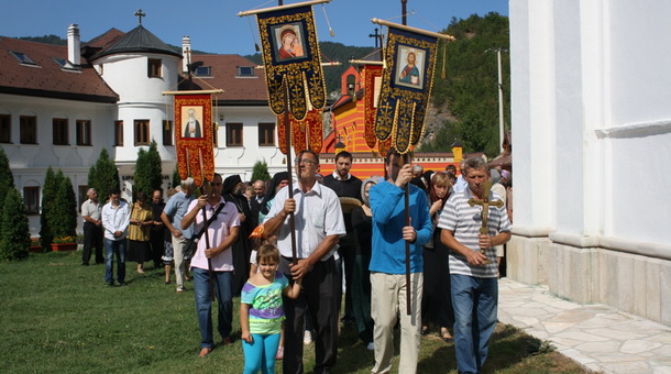 Manastir u Dobrunu proslavio krsnu slavu