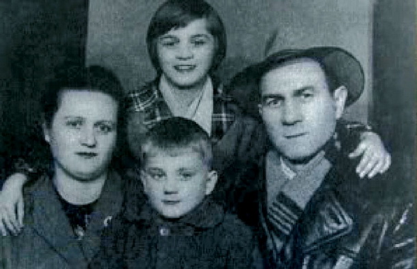 Dragiša Nedović sa porodicom