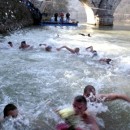 Plivanje za Časni krst u Višegradu