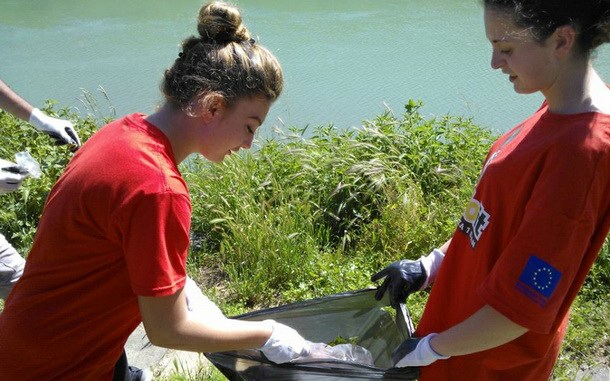 Čišćenje okoline u Rudom