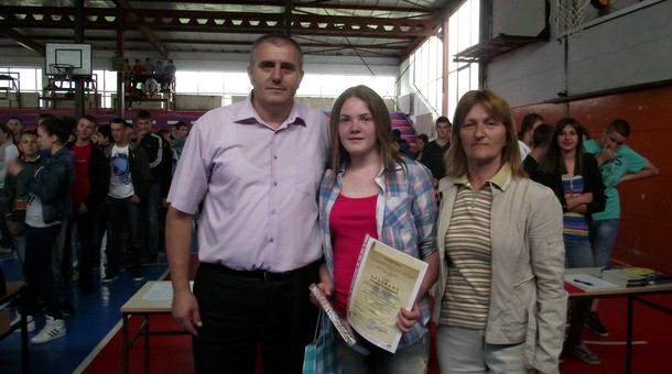 Katarina Filipović sa direktorom i razrednom