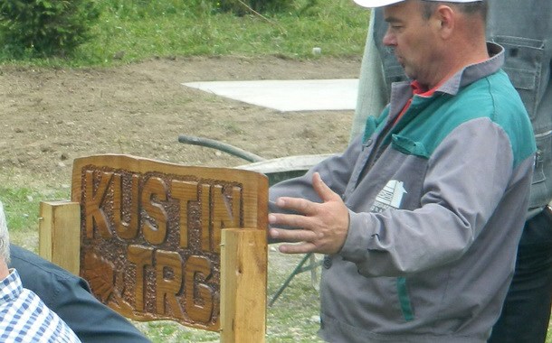 Kustin trg na Prevrzmi