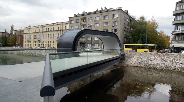 Most u Sarajevu-Festina lente