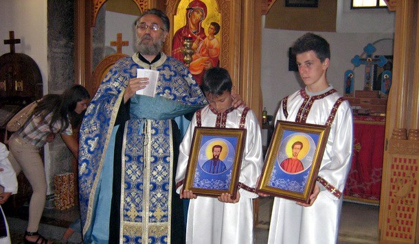 Osvećenje ikona Rodoljuba i Relje