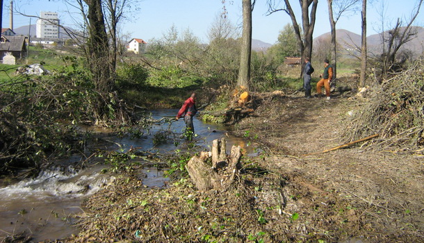 Rogatica-čišćenje korita Rakitnice 2.