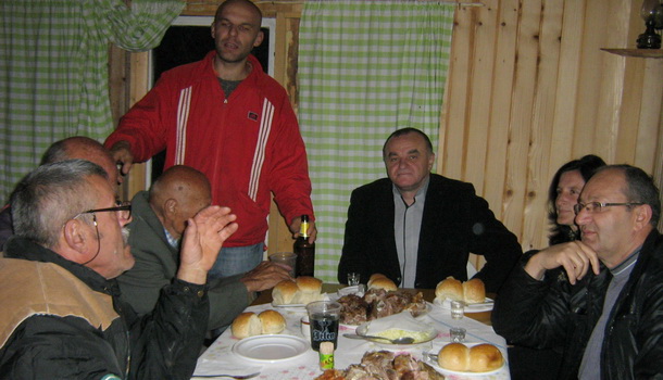 Slavlje uz dolazak asfalta u Ziličini 1.