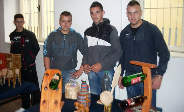 Izložba učenika u Foči