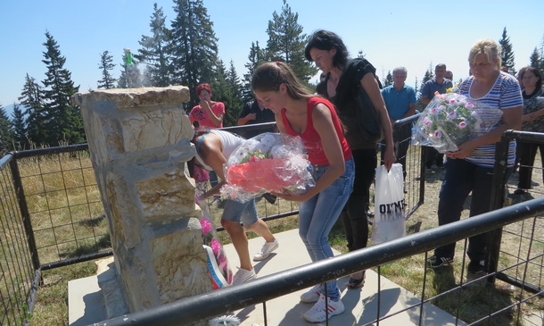 Parastos na Zlovrhu (3)