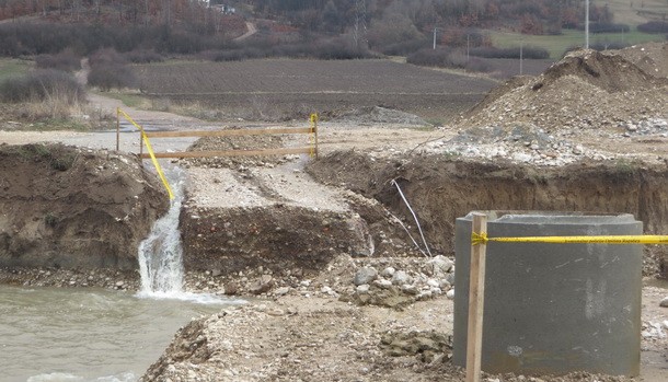 Most za Krmcice odnijela voda 2