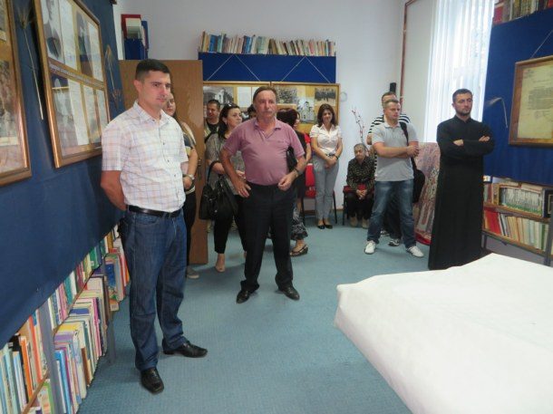 Izlozba Srbi Doboj (1)