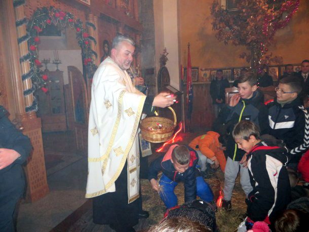 badnje-vece-u-rogatici-i-borikama-6