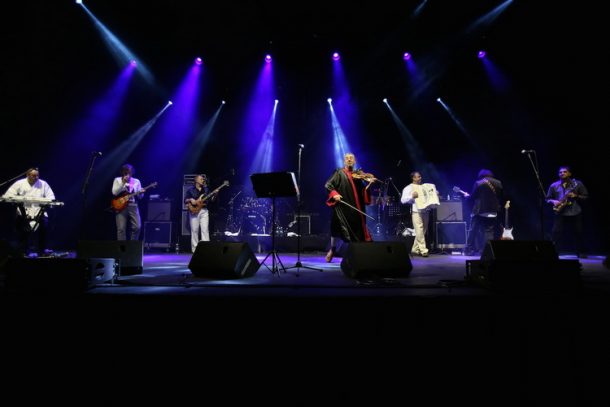 emir-kusturica-i-the-no-smoking-orchestra-2