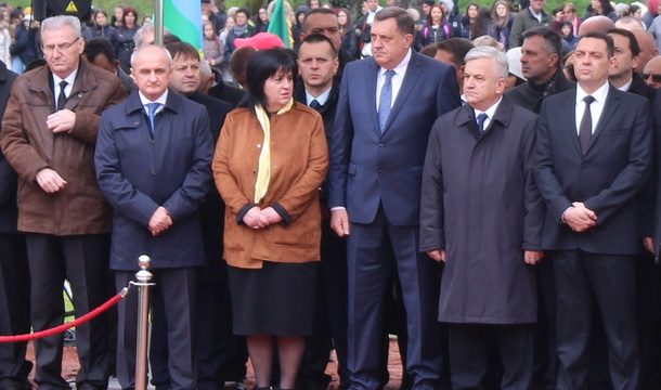 ucenici-rogatice-u-gradini-2