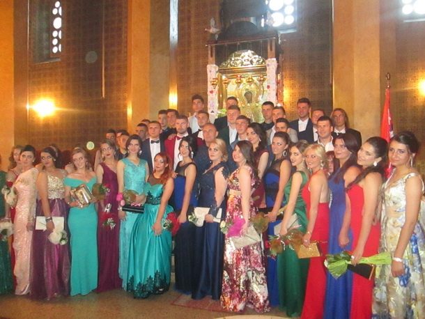 maturanti-u-cajnicu-2