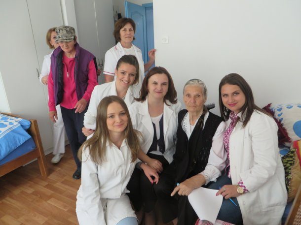 studenti-u-domu-staraca-3