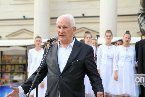 otvoren-drugi-sajam-knjiga-u-andricgradu-2