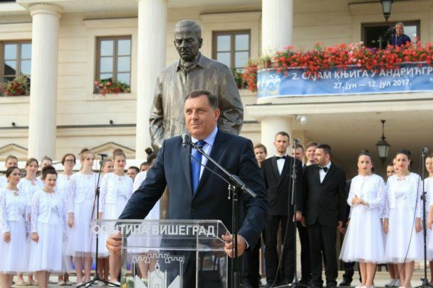 otvoren-drugi-sajam-knjiga-u-andricgradu-3