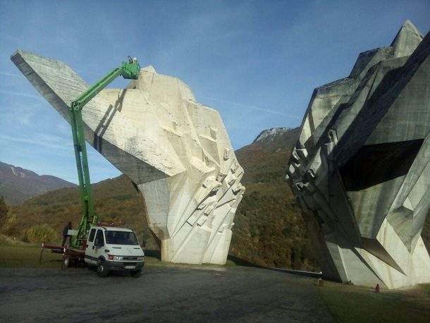 spomenik-ciscenje-kran