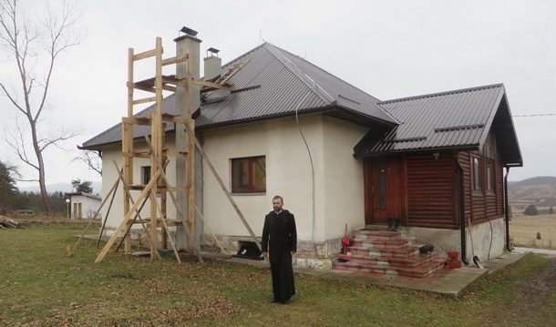 nova-ograda-oko-crkvene-porte-borike-2