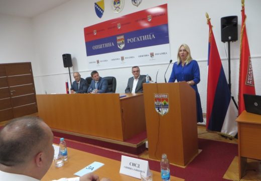 Povelja opštine Željki Cvijanović [FOTO]