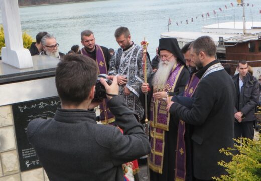 Stari Brod u kanjonu Drine – Parastos starobrodskim mučenicima [FOTO] (VIDEO)