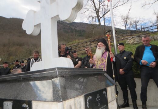 Stari Brod u kanjonu Drine – Parastos starobrodskim mučenicima [FOTO] (VIDEO)