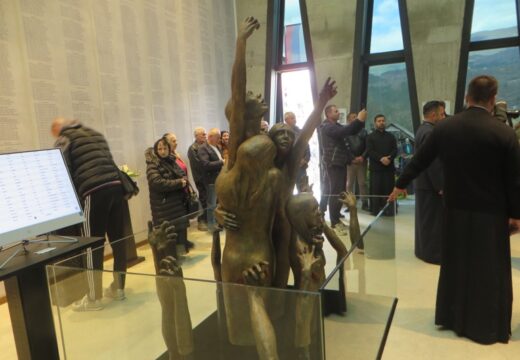 Stari Brod u kanjonu Drine – Parastos starobrodskim mučenicima [FOTO] (VIDEO)