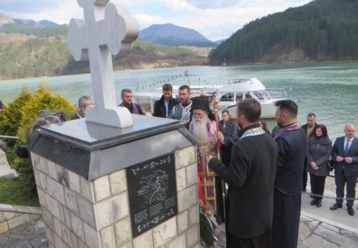 Stari Brod u kanjonu Drine – Parastos starobrodskim mučenicima [FOTO] (VIDEO)