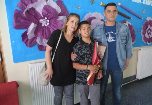 Dan učeničkih postignuća u Osnovnoj školi u Rogatici [FOTO]