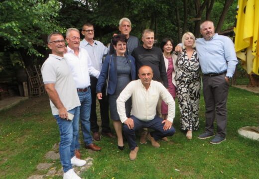 Juče poslije podne i sinoć u Ziličini kod Rogatice – Susret maturanata iz 1983. godine [FOTO]