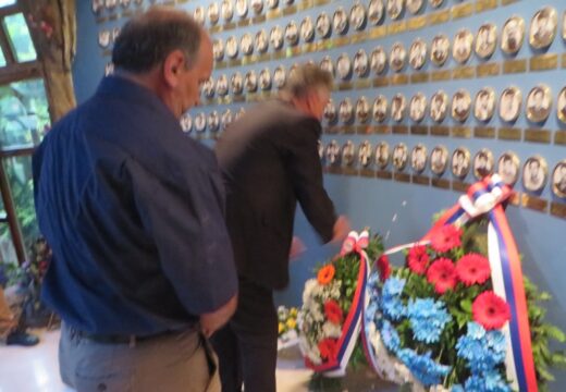 Vidovdan u Rogatici – Parastos za 294 poginula borca