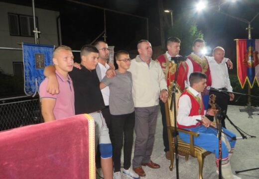 Guslari uveličali slavlje [FOTO]