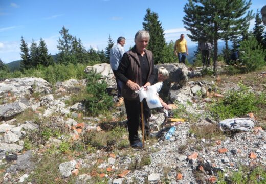 Zlovrh kod Žepe – Sjećanje i parastos za žrtve NATO bombardovanja [FOTO]