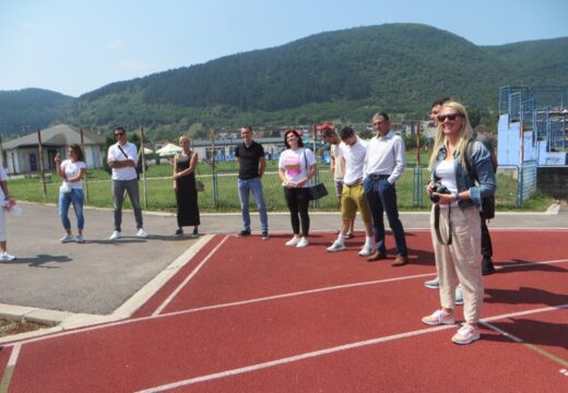 Susret za viđenje rogatičkih atletskih legendi-veterana – Priznanje učitelju Radu Kaporu