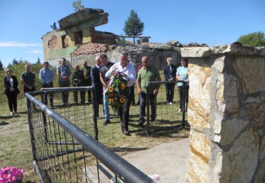 Zlovrh kod Žepe – Sjećanje i parastos za žrtve NATO bombardovanja [FOTO]