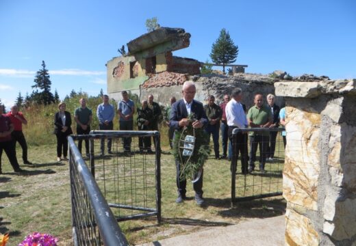 Zlovrh kod Žepe – Sjećanje i parastos za žrtve NATO bombardovanja [FOTO]