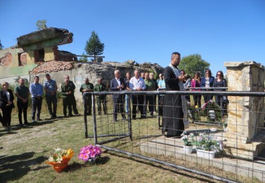 Zlovrh kod Žepe – Sjećanje i parastos za žrtve NATO bombardovanja [FOTO]