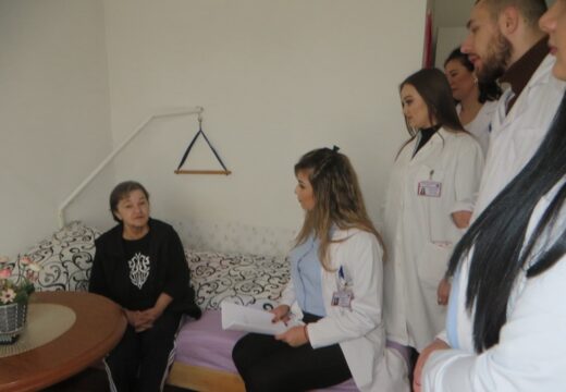 Medicinari iz Foče u Domu „Sunce“ u Rogatici
