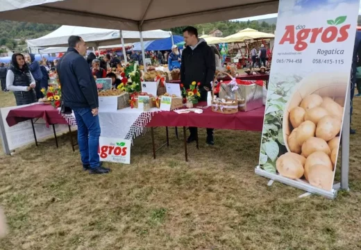 Poljoprivredna izložba u Rogatici kroz zanimljive fotografije