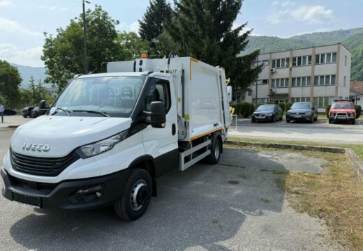 Nabavljeno novo komunalno vozilo za prikupljanje i odvoz otpada