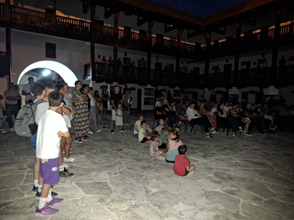 U Andrićgradu odigrana predstava „NjKV“ o životu princa Đorđa Karađorđevića