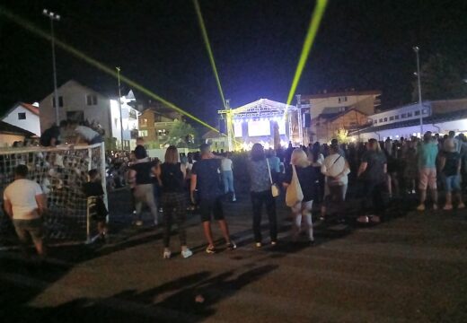 Preobraženjski dani u Rogatici – Žuti napunio stadion malih sportova [FOTO]