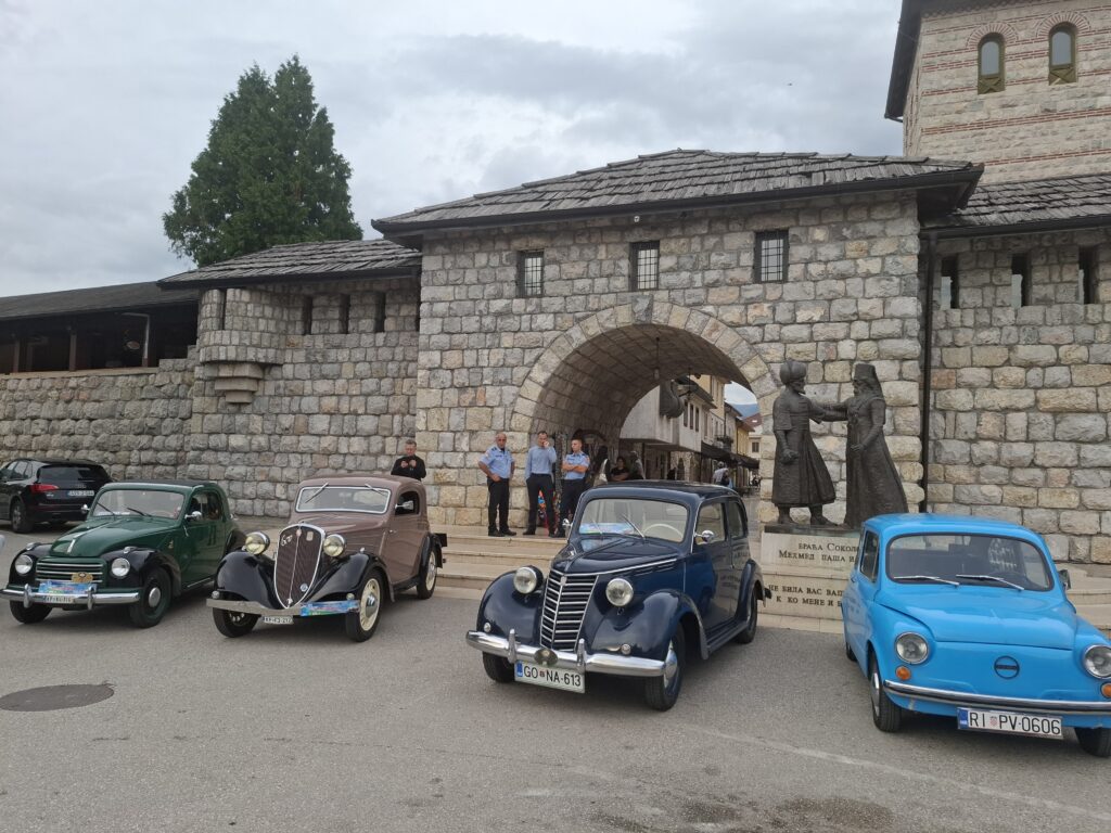 Izložba više od 20 oldtajmera