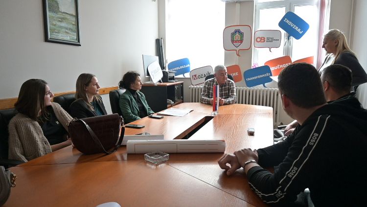 U Rudom potpisani ugovori za dva projekta za podršku mladima