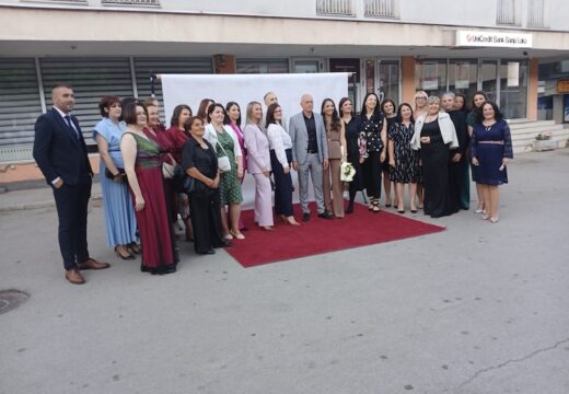 Maturanti iz Rogatice zakoračili u svijet odraslih [FOTO]